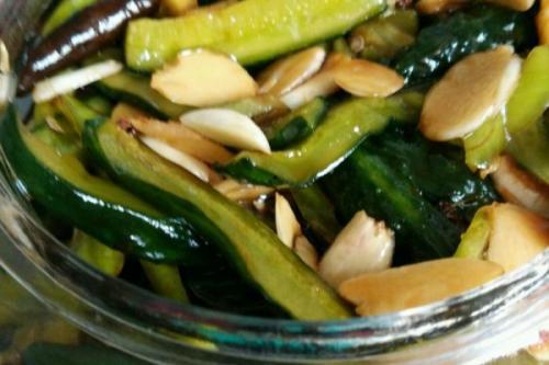 中午吃瓜晚吃瓜下一句,揭秘中午吃瓜与晚吃瓜的养生奥秘