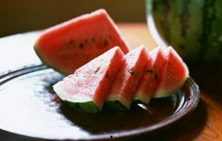 吃瓜为啥要放盐,吃瓜放盐的神奇魅力