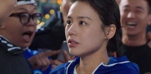 男人吃瓜落泪,揭秘男人吃瓜落泪的感人瞬间