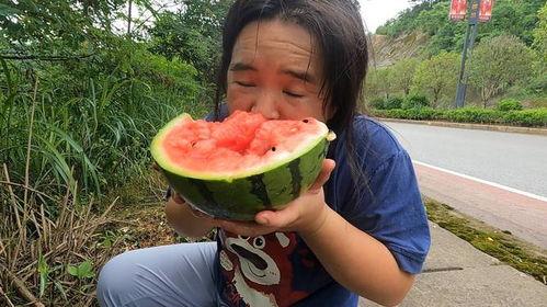 抓姐吃瓜,揭秘娱乐圈那些不为人知的幕后故事