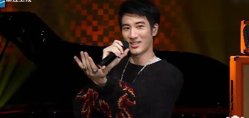 苏有朋张韶涵吃瓜