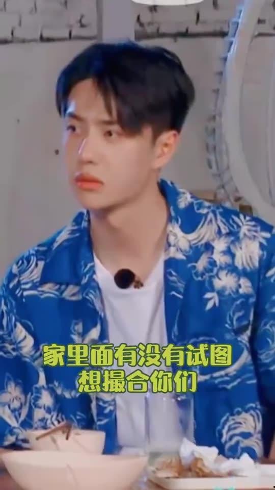 吃瓜过程表情包动态,吃瓜表情包的欢乐瞬间