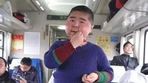 拜年吃瓜,欢乐团圆中的趣味时光