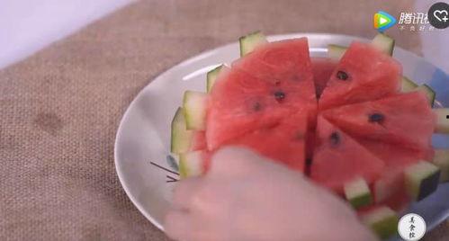 花样吃瓜图片,解锁夏日清凉新姿势